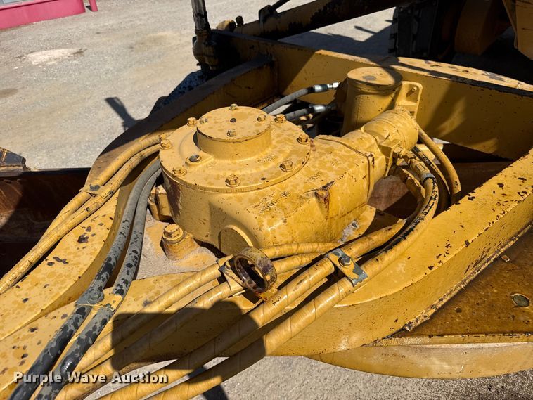 image for item EW4042 1999 Caterpillar 140H motor grader
