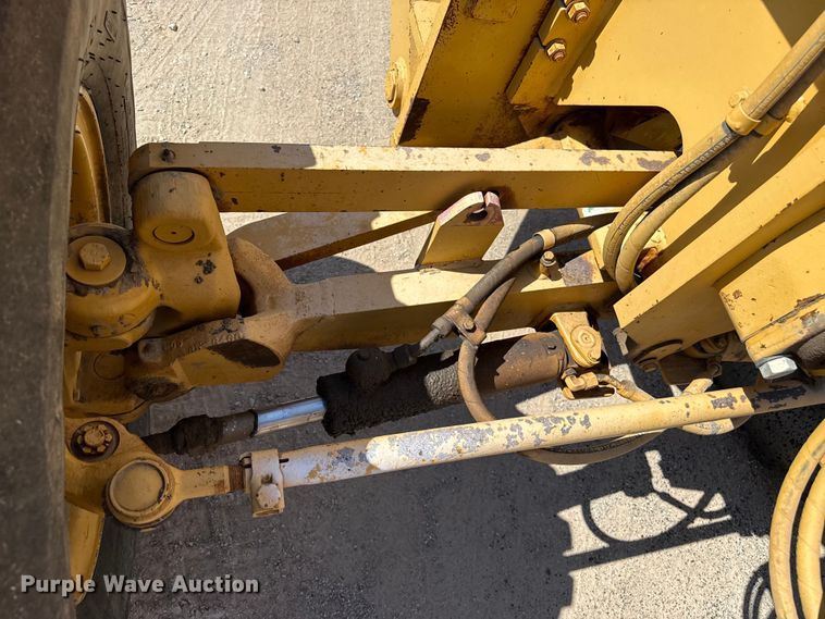 image for item EW4042 1999 Caterpillar 140H motor grader