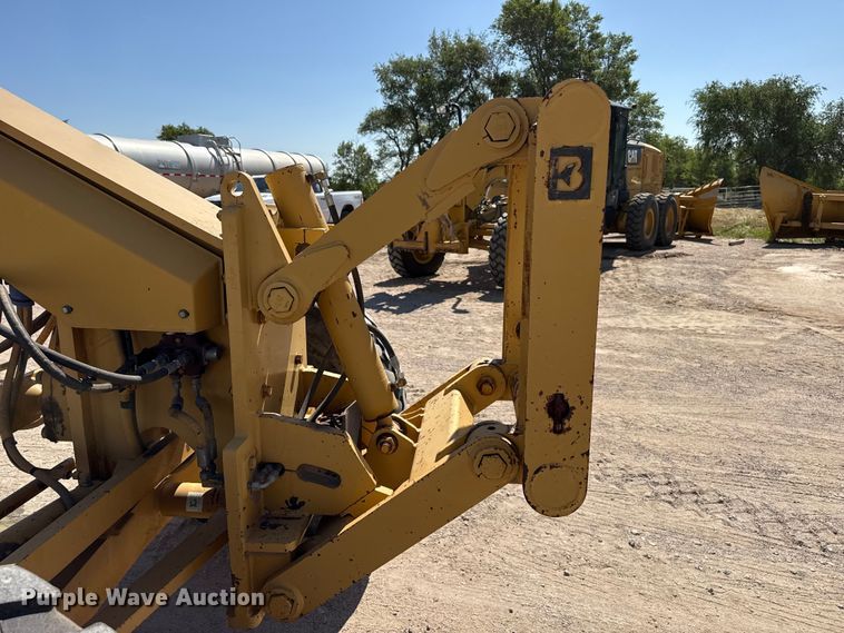 image for item EW4042 1999 Caterpillar 140H motor grader