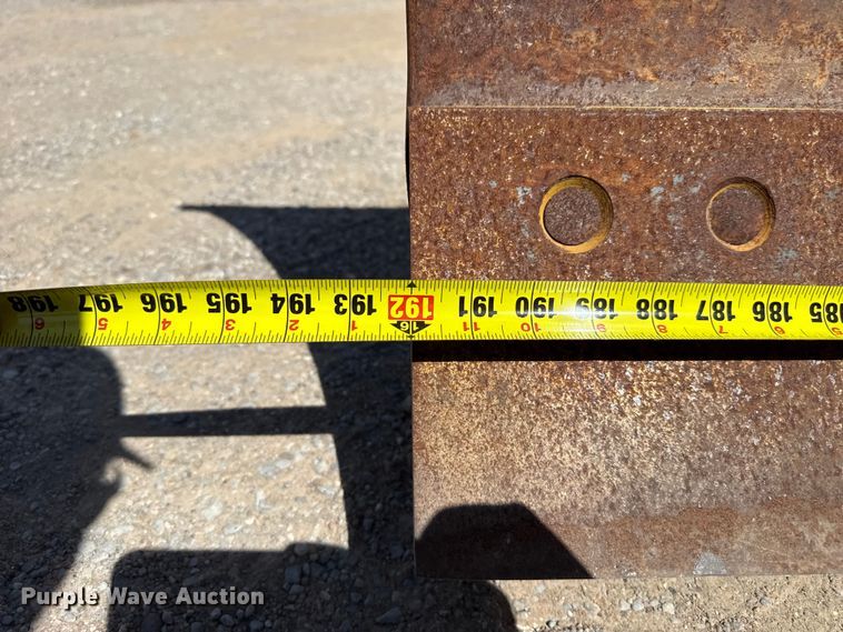 image for item EW4042 1999 Caterpillar 140H motor grader