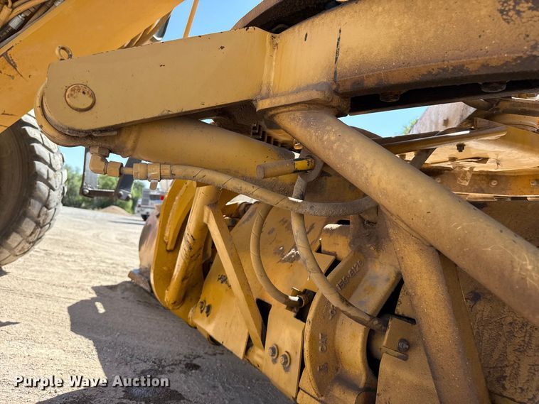image for item EW4042 1999 Caterpillar 140H motor grader