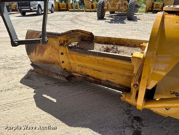 image for item EW4042 1999 Caterpillar 140H motor grader