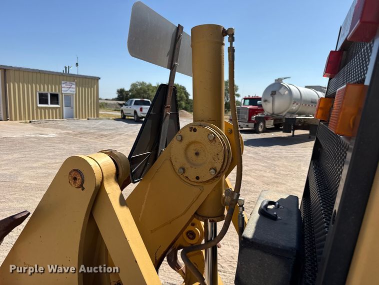 image for item EW4042 1999 Caterpillar 140H motor grader