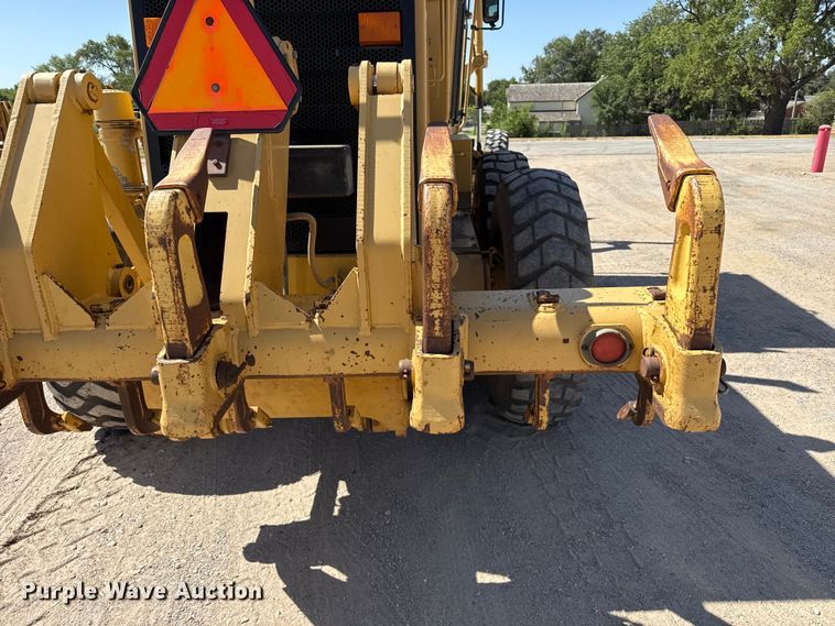 image for item EW4042 1999 Caterpillar 140H motor grader