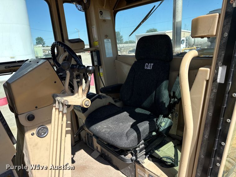 image for item EW4042 1999 Caterpillar 140H motor grader