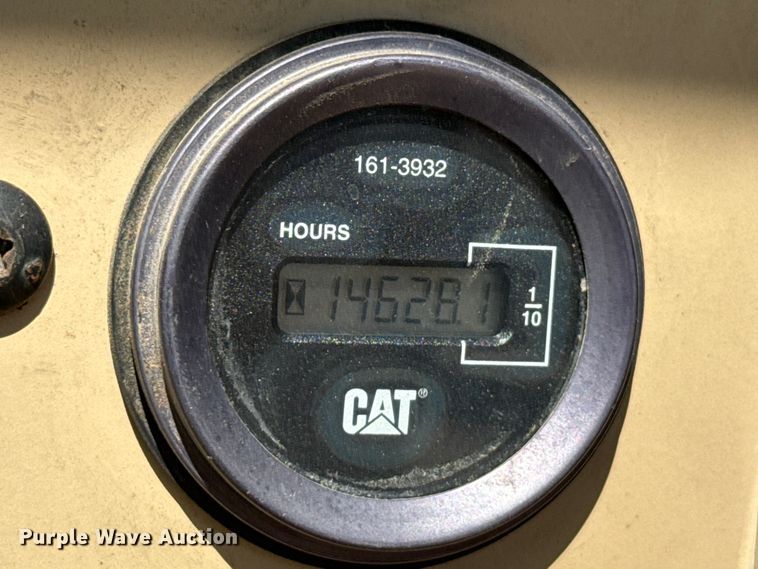 image for item EW4042 1999 Caterpillar 140H motor grader