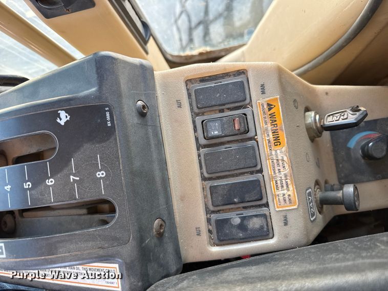image for item EW4042 1999 Caterpillar 140H motor grader