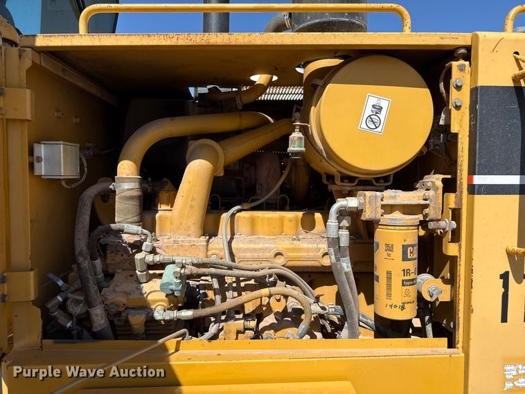 image for item EW4042 1999 Caterpillar 140H motor grader