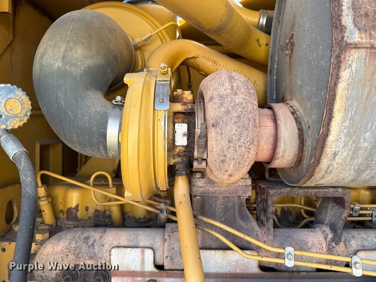 image for item EW4042 1999 Caterpillar 140H motor grader