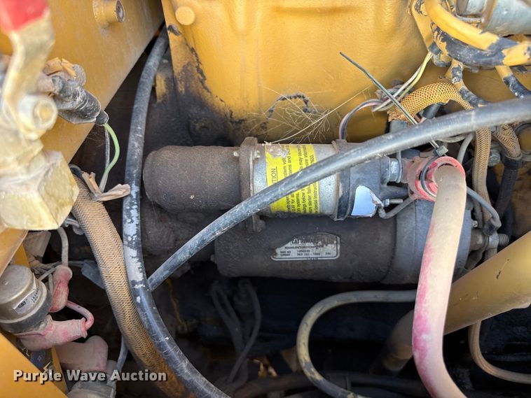 image for item EW4042 1999 Caterpillar 140H motor grader