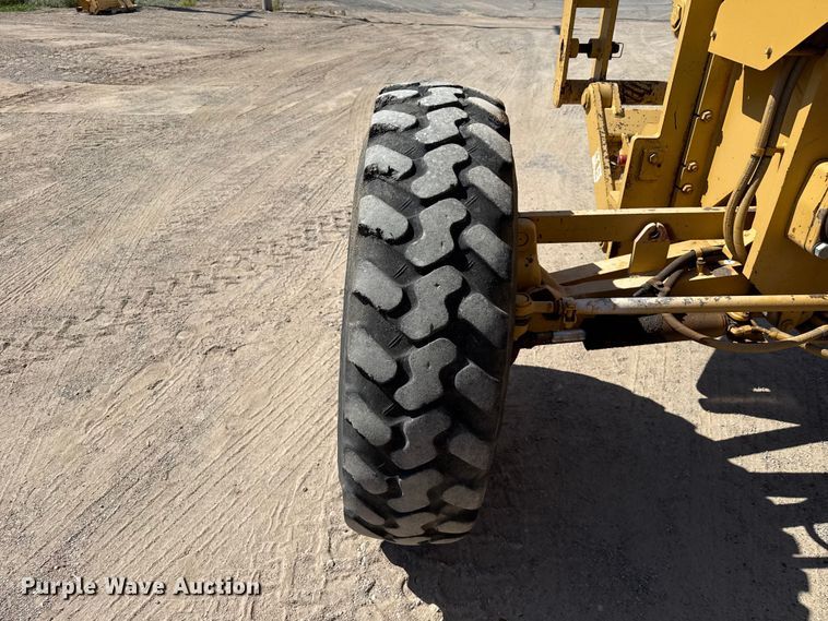 image for item EW4042 1999 Caterpillar 140H motor grader