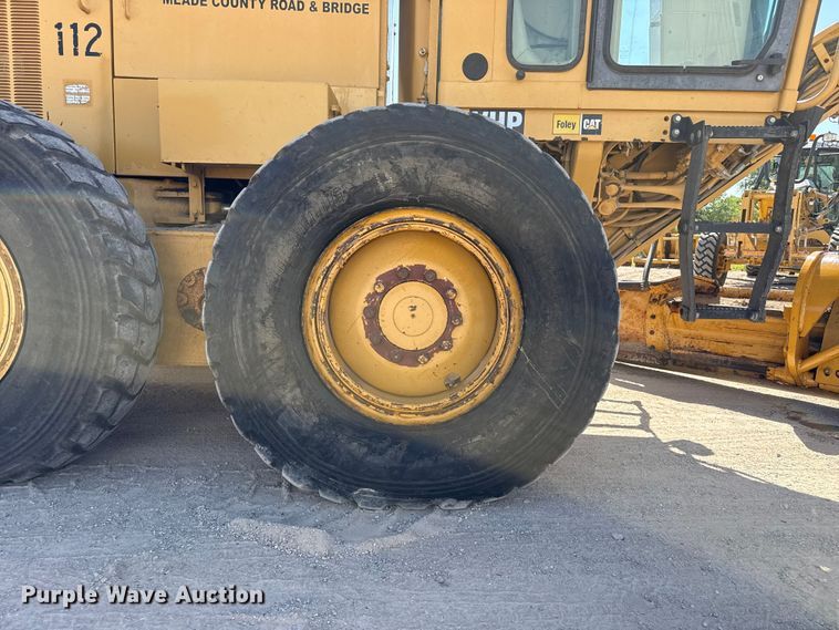 image for item EW4042 1999 Caterpillar 140H motor grader