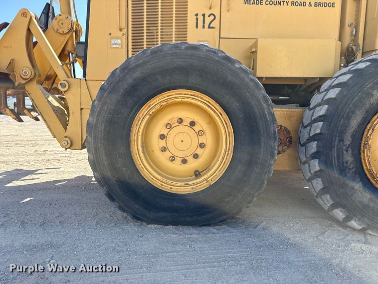 image for item EW4042 1999 Caterpillar 140H motor grader