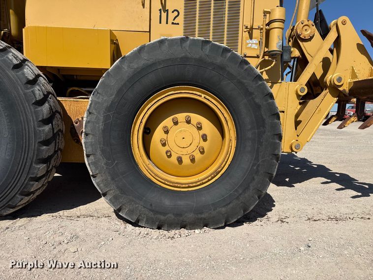 image for item EW4042 1999 Caterpillar 140H motor grader