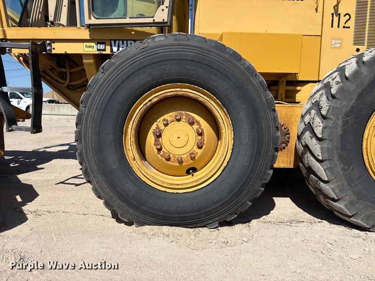 image for item EW4042 1999 Caterpillar 140H motor grader