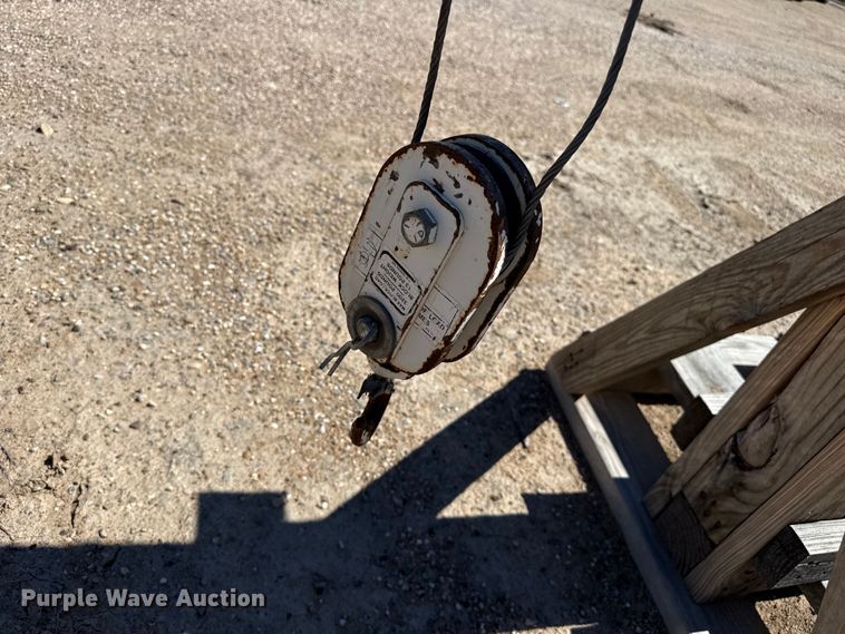 image for item EW4043 Auto Crane crane