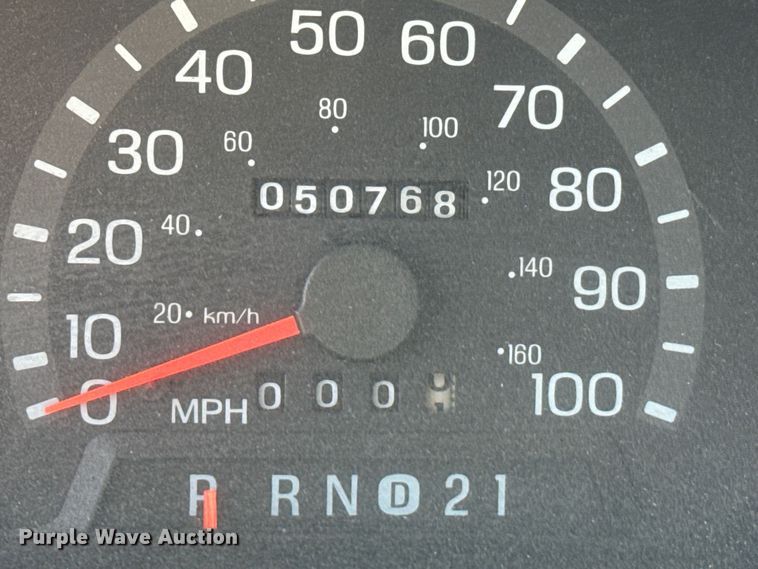 image for item EW4045 2000 Ford F450 Super Duty ambulance