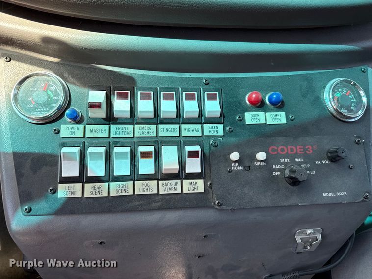 image for item EW4045 2000 Ford F450 Super Duty ambulance