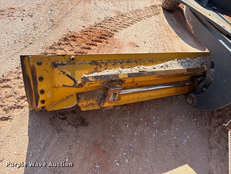 image for item EW4109 2007 John Deere 772D motor grader