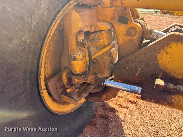 image for item EW4109 2007 John Deere 772D motor grader