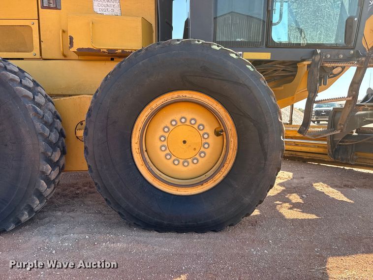 image for item EW4109 2007 John Deere 772D motor grader
