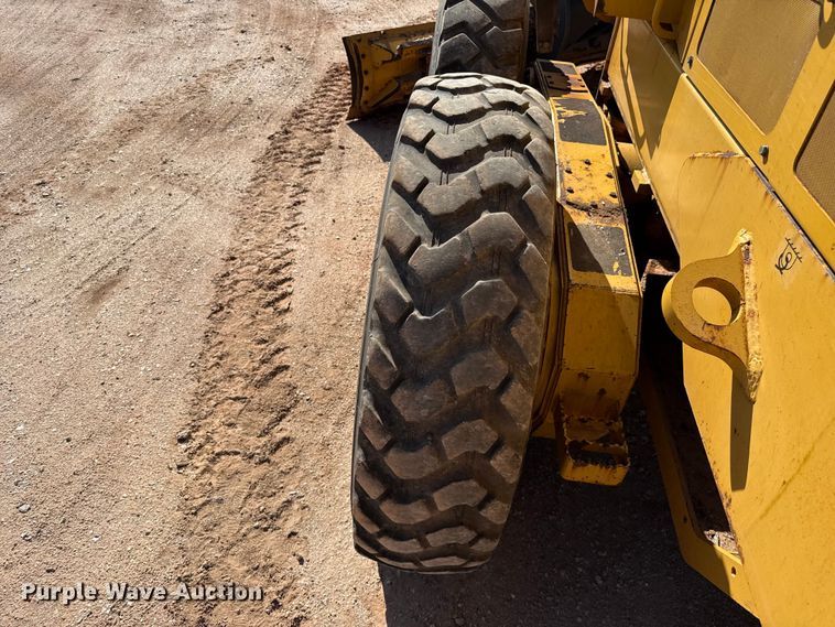 image for item EW4109 2007 John Deere 772D motor grader