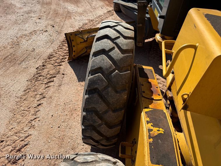 image for item EW4109 2007 John Deere 772D motor grader