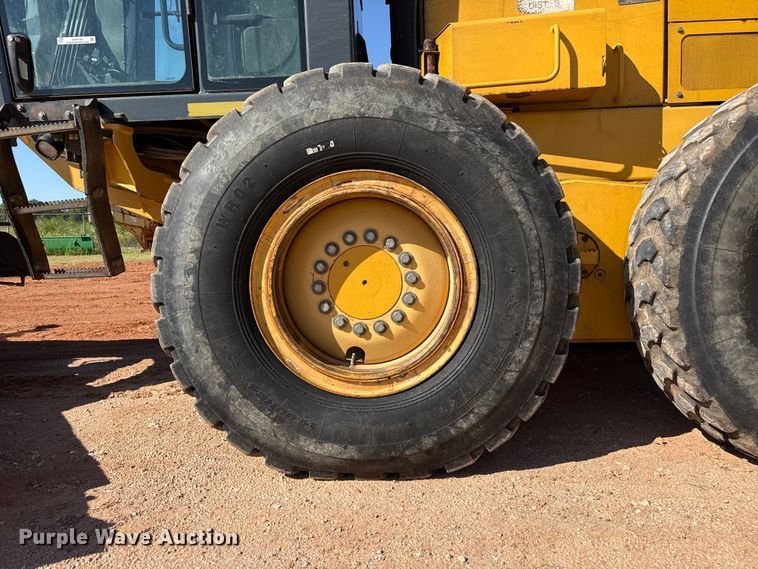 image for item EW4109 2007 John Deere 772D motor grader