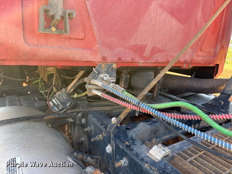 image for item EW4110 1998 Mack CH600 semi truck