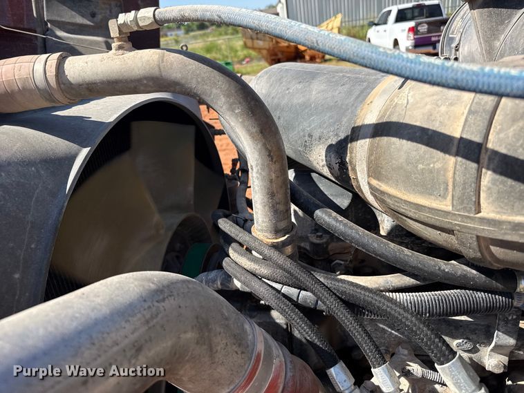 image for item EW4110 1998 Mack CH600 semi truck