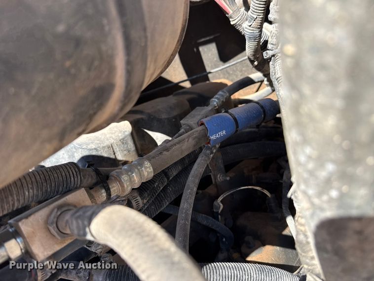 image for item EW4110 1998 Mack CH600 semi truck