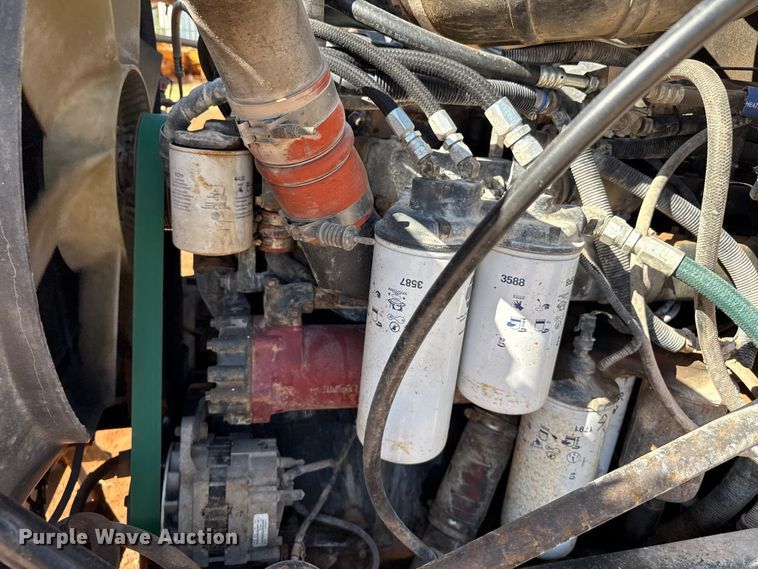 image for item EW4110 1998 Mack CH600 semi truck