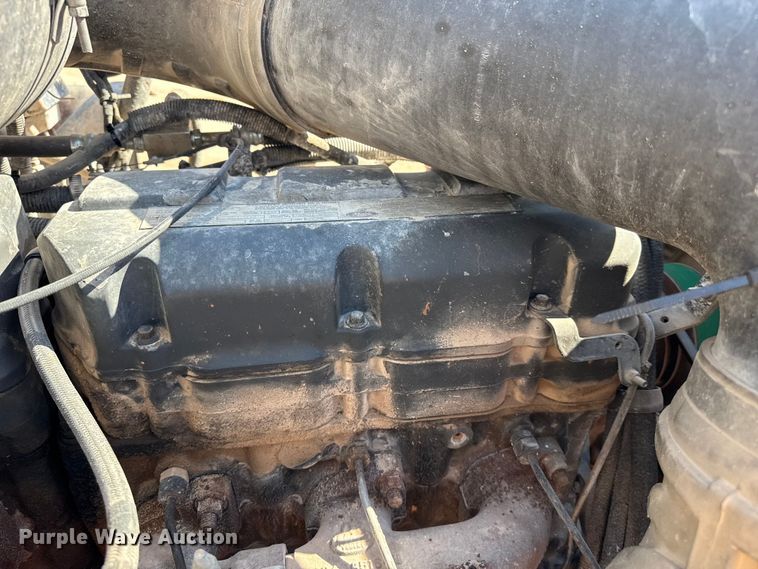 image for item EW4110 1998 Mack CH600 semi truck