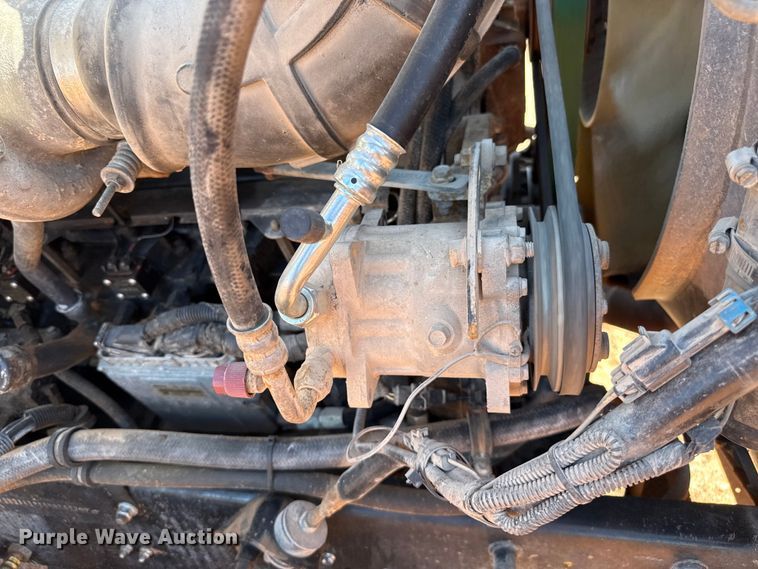 image for item EW4110 1998 Mack CH600 semi truck