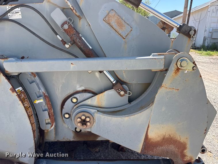 image for item EW4111 2013 Asphalt Zipper cold planer