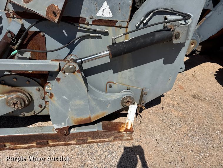 image for item EW4111 2013 Asphalt Zipper cold planer