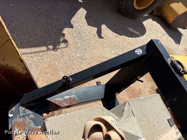 image for item EW4111 2013 Asphalt Zipper cold planer