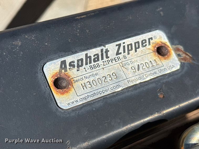 image for item EW4111 2013 Asphalt Zipper cold planer