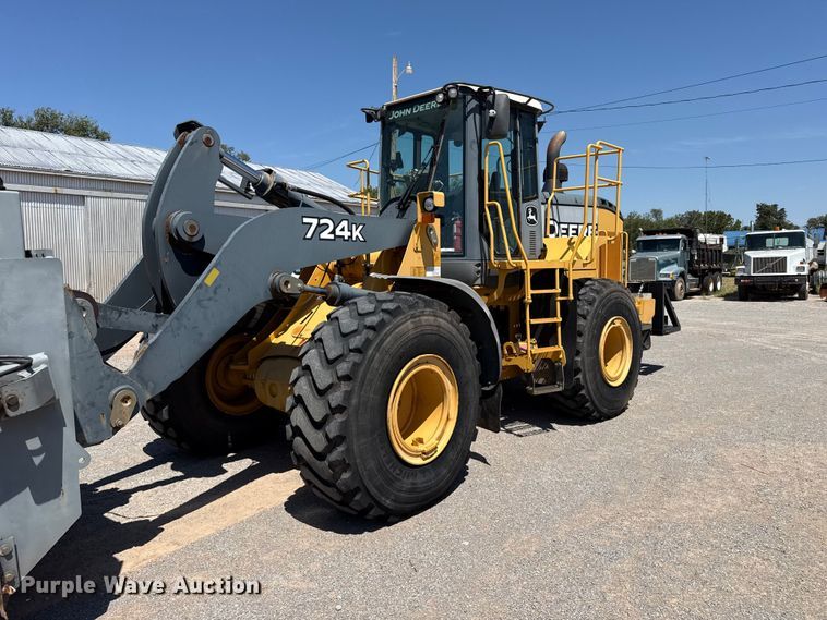 image for item EW4112 2012 John Deere 724K wheel loader