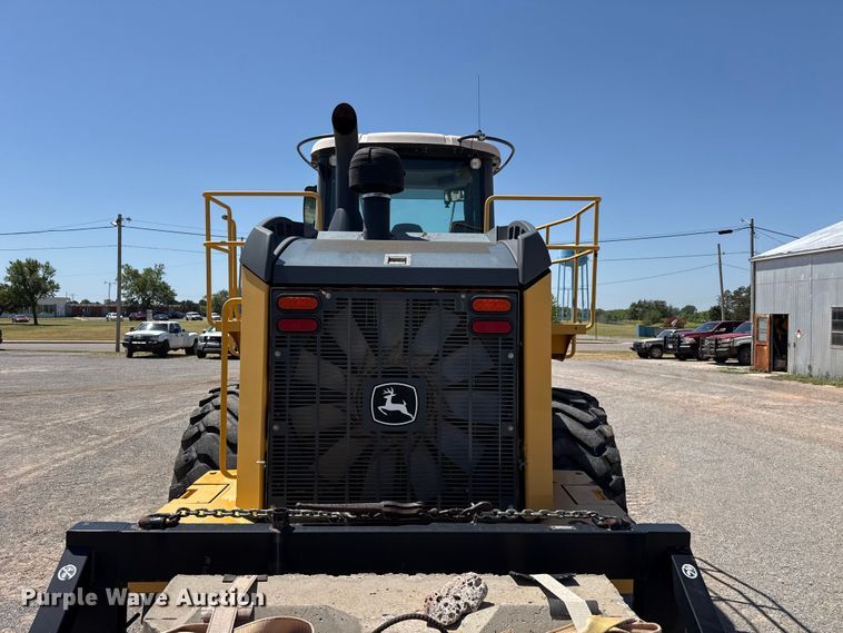 image for item EW4112 2012 John Deere 724K wheel loader