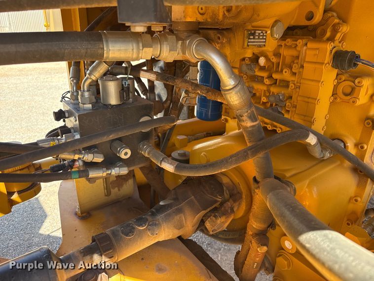 image for item EW4112 2012 John Deere 724K wheel loader