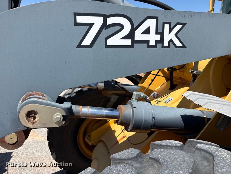 image for item EW4112 2012 John Deere 724K wheel loader