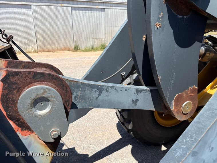 image for item EW4112 2012 John Deere 724K wheel loader