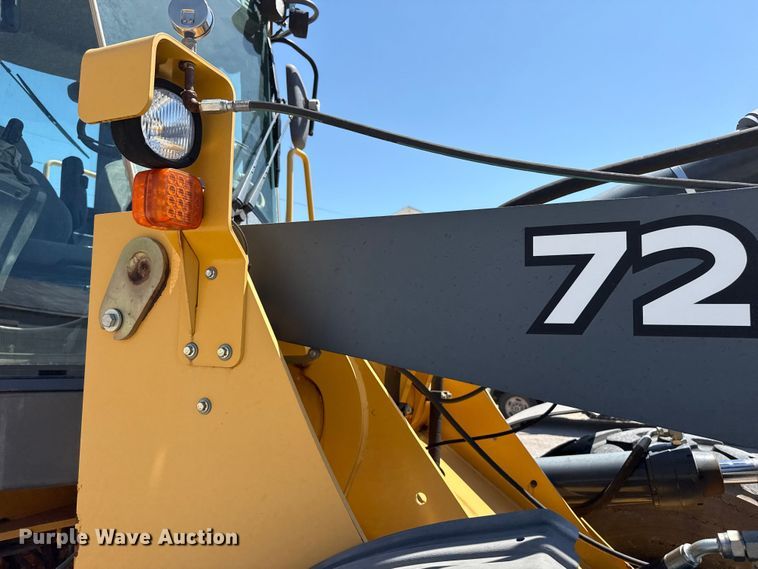 image for item EW4112 2012 John Deere 724K wheel loader