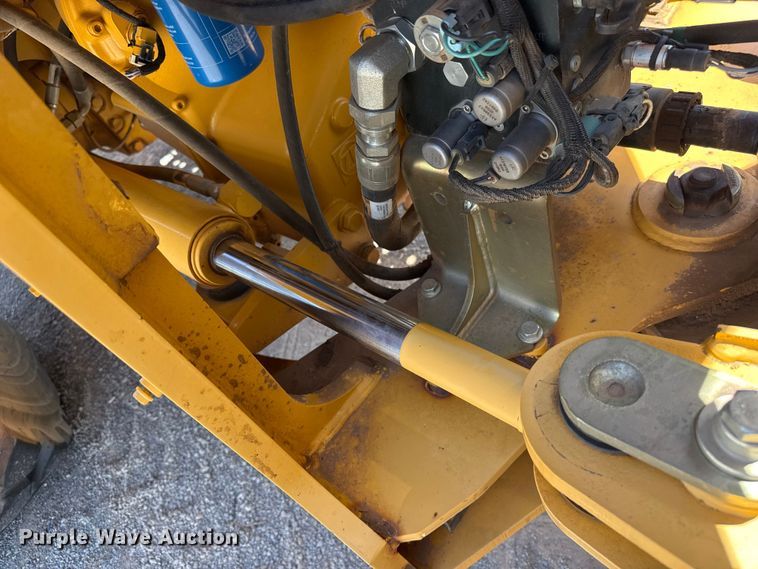 image for item EW4112 2012 John Deere 724K wheel loader