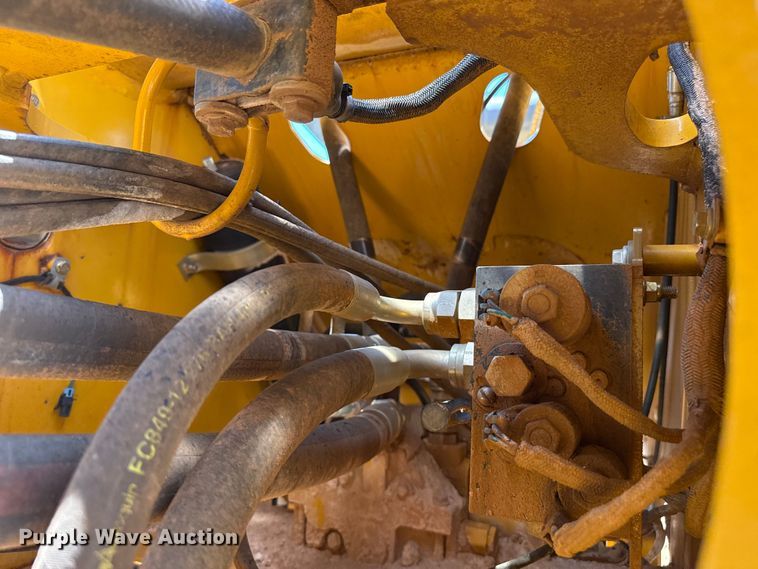image for item EW4112 2012 John Deere 724K wheel loader