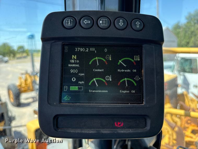 image for item EW4112 2012 John Deere 724K wheel loader