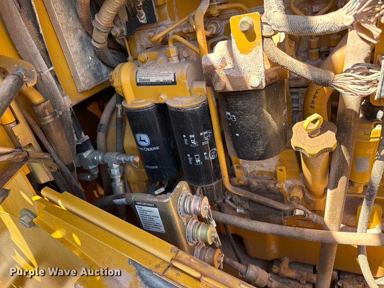 image for item EW4112 2012 John Deere 724K wheel loader