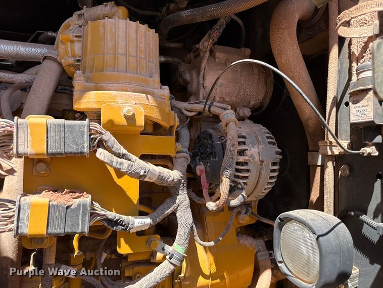image for item EW4112 2012 John Deere 724K wheel loader