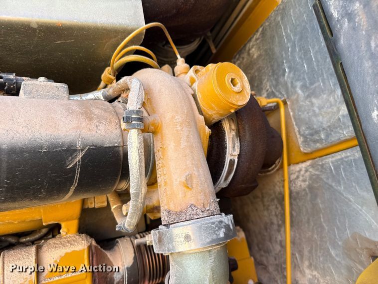 image for item EW4112 2012 John Deere 724K wheel loader